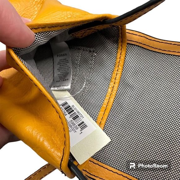 Fossil Bobbie Multicolor SLG1383721 Leather Phone Crossbody Purse Mustard Gold - Picture 9 of 10